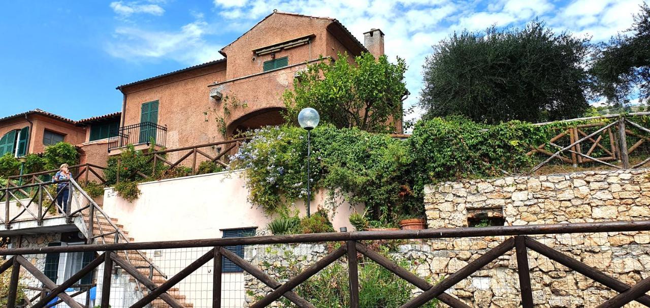 Casa Vacanze Mombrino Finale Ligure Exterior foto