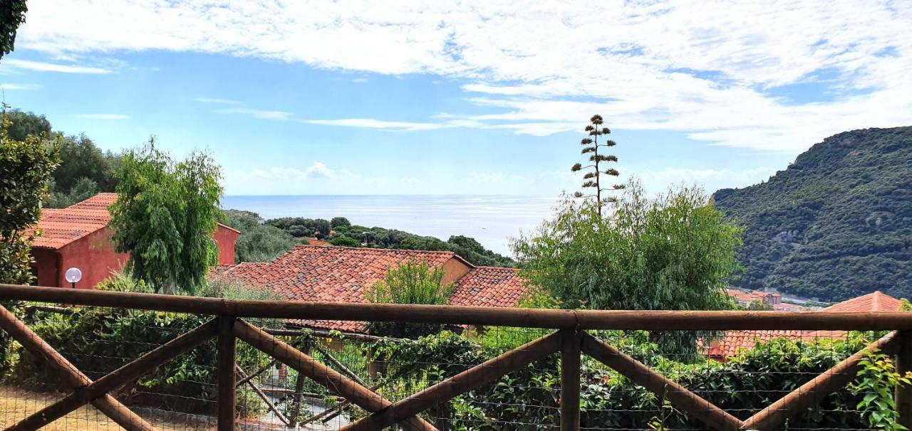Casa Vacanze Mombrino Finale Ligure Exterior foto