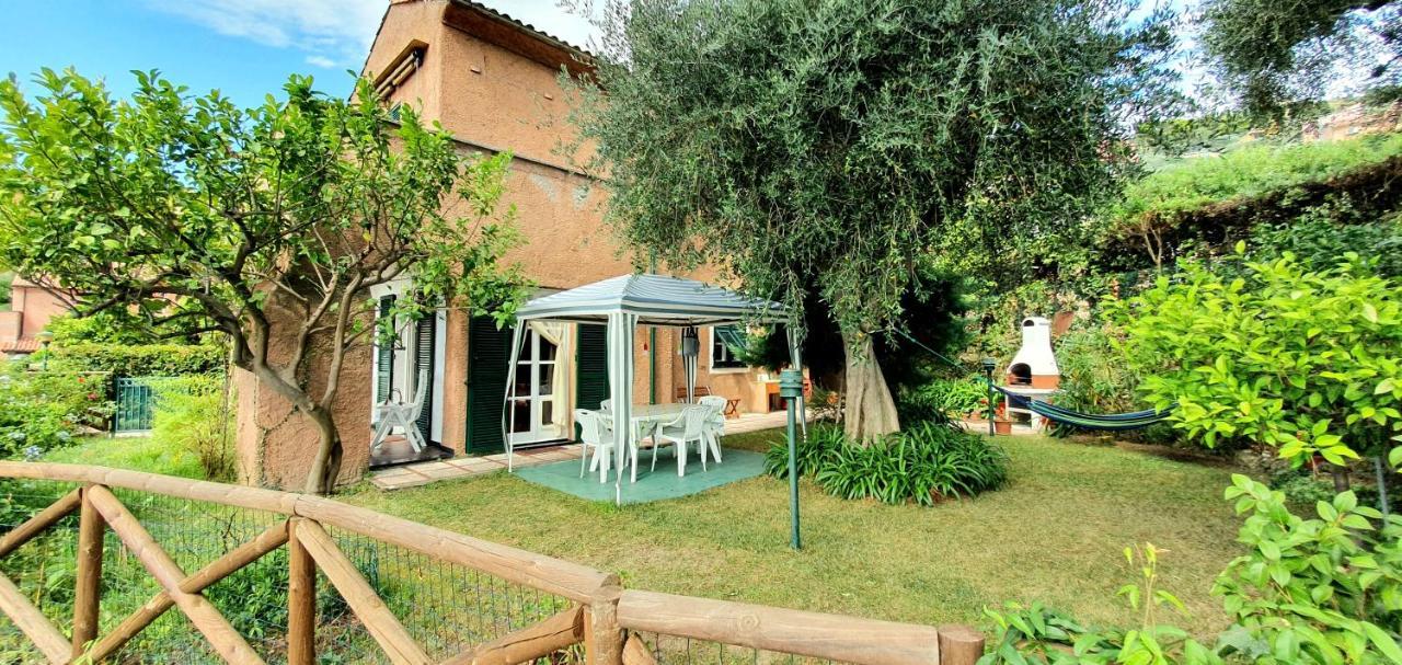 Casa Vacanze Mombrino Finale Ligure Exterior foto