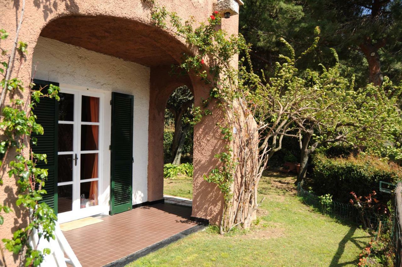 Casa Vacanze Mombrino Finale Ligure Exterior foto