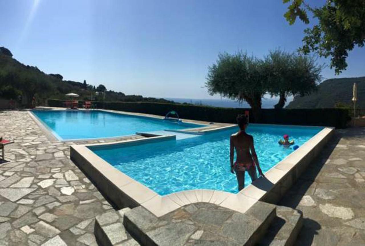 Casa Vacanze Mombrino Finale Ligure Exterior foto